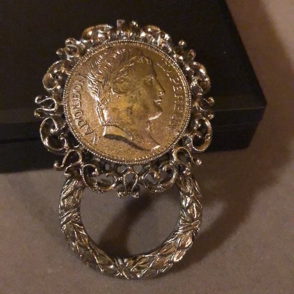 Vintage 1950 Emperuer Napoleon Silver Tone Fold Down Wreath Brooch - Picture 2 of 7